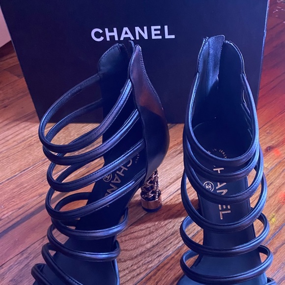 Gorgeous Chanel Sandals Shoes size 37 - Picture 6 of 16